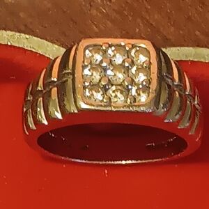 Elegant Gold and Silver Women's Ring